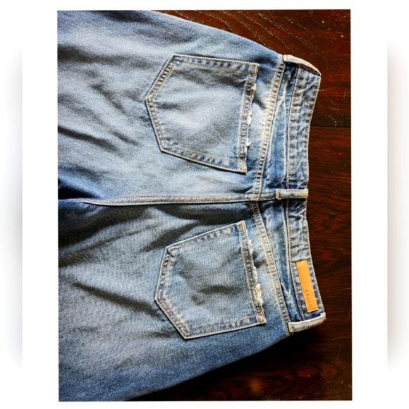 Cello Brand Colorblock Styled Distressed Denim/ Crop Jeans Women's Size 9 - Picture 9 of 11